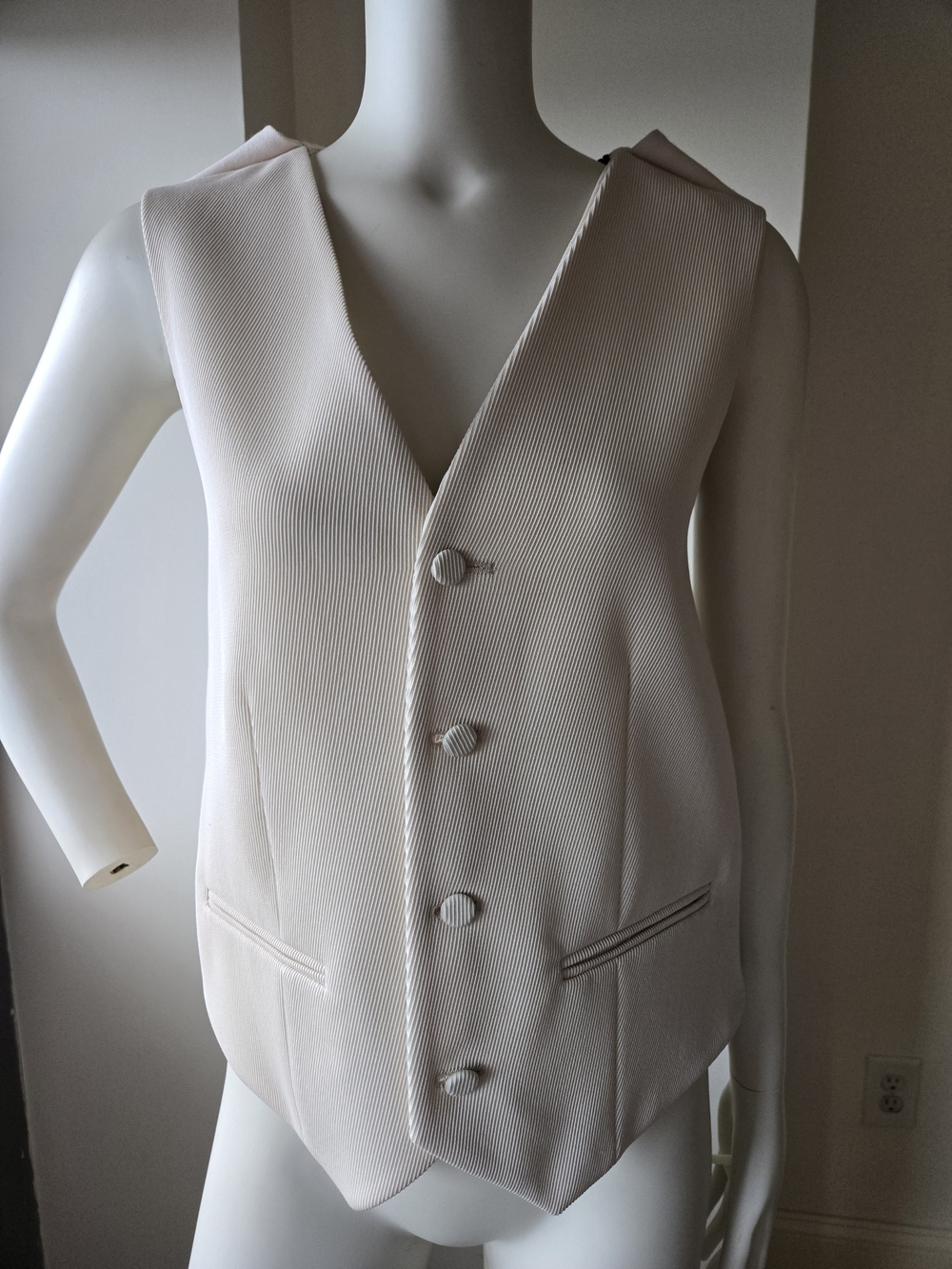 Fendi Cream Textured Sleeveless Vest